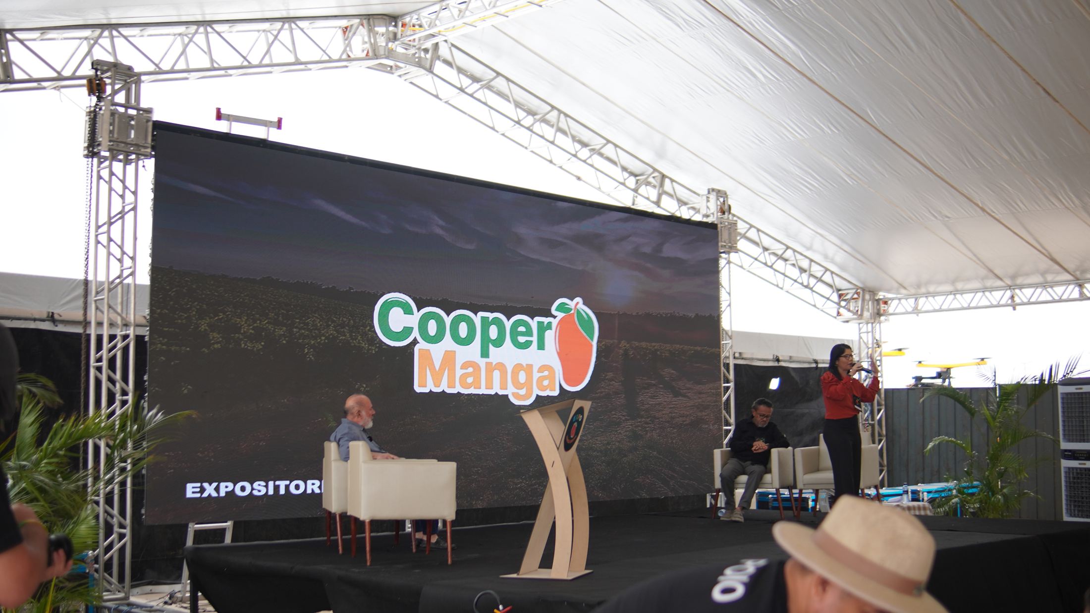 Palco da CooperManga na ExpoManga Brasil 2026